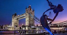 Late Hotels in London, England